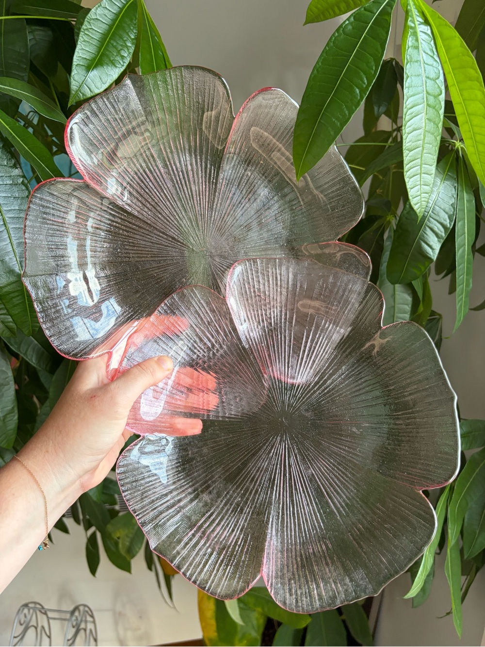 Set of 2 Flower Shaped Glass Pink Plates
